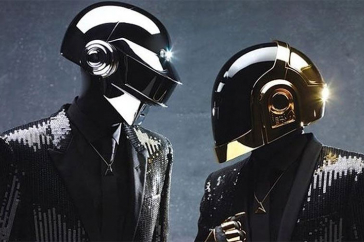 Daft Punk po prvi put na broju 1 liste singlova