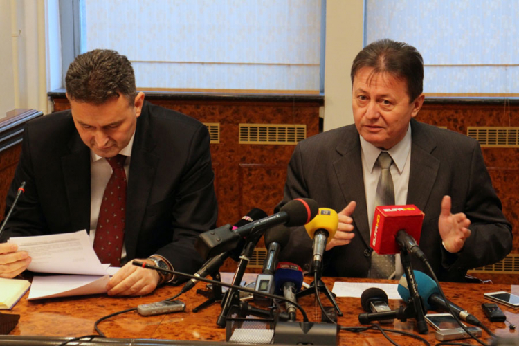 Šnjegota: U finansijama sve teže