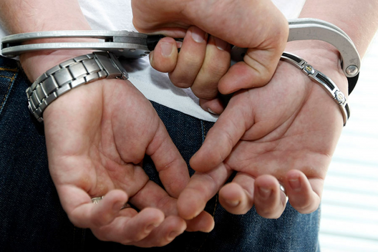 Zaječarska policija zaustavila "alfa romeo" sa devet migranata