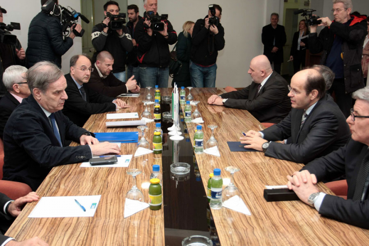 I dalje tinjaju tenzije između dvije bošnjačke vladajuće partije