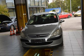 Vlasnik nudi nagradu za ukradeni auto