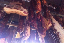 Teslić: Lopovi pobjegli sa 50 kilograma suvog mesa


