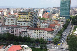 Tirana: Izgazio zastavu Srbije zbog hapšenja Haradinaja