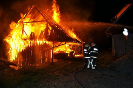 Izgorio pomoćni objekat