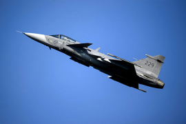Vojni avion se srušio tokom mitinga (VIDEO)