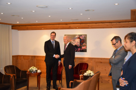 Vučić: Može i "vruća linija" sa Prištinom - samo da bude mir