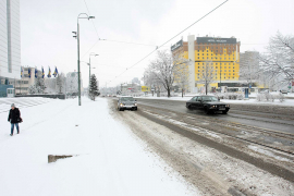 Oblačno sa slabim snijegom