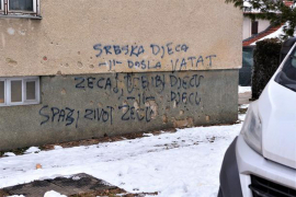 Na zgradi u Karlovcu grafit koji poziva na ubistva srpske djece