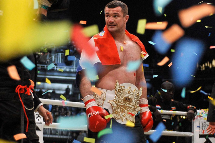 Cro Cop otišao u penziju
