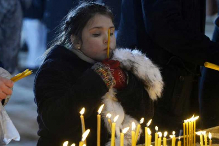 Božićna liturgija u Prištini prvi put od 1999.