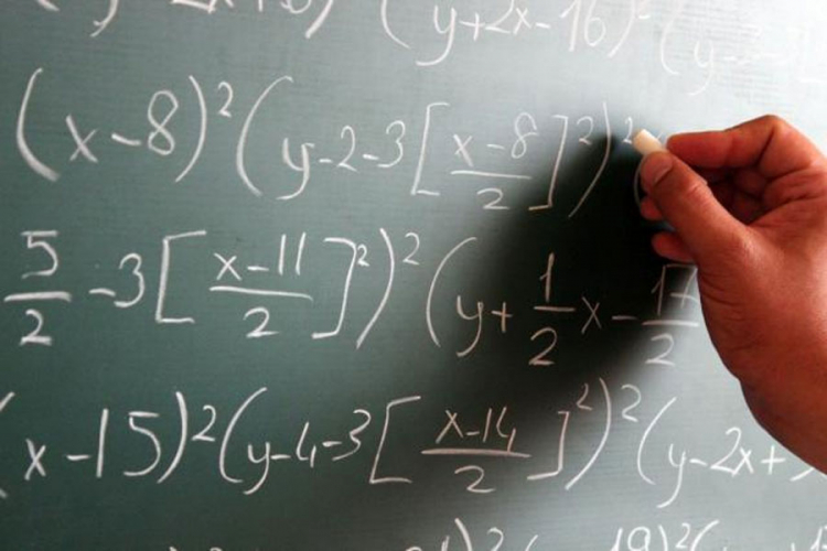 Matematički trik koji otkriva vaš broj cipela i broj godina