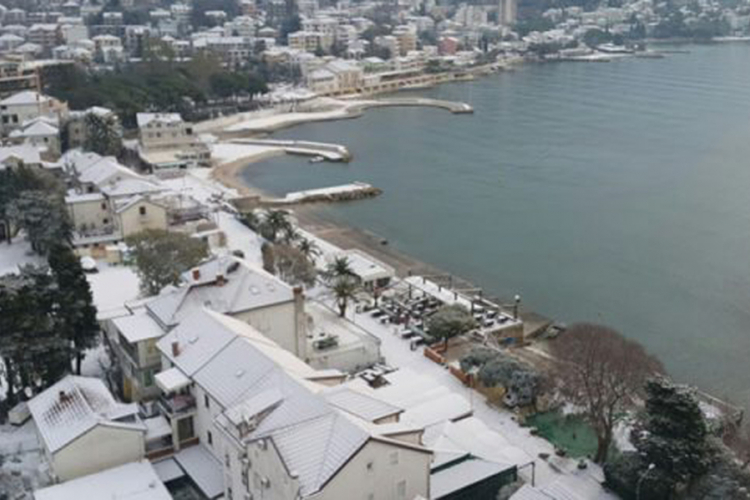 Herceg Novi pod snijegom