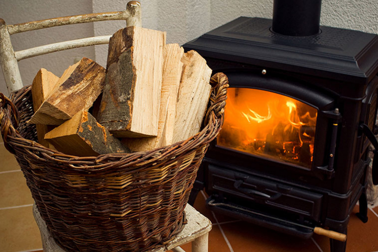 Zbog niskih temperatura traži se cjepanica više 