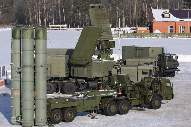 Ruski puk naoružan raketnim sistemom S-400 stupa na dužnost na Krimu