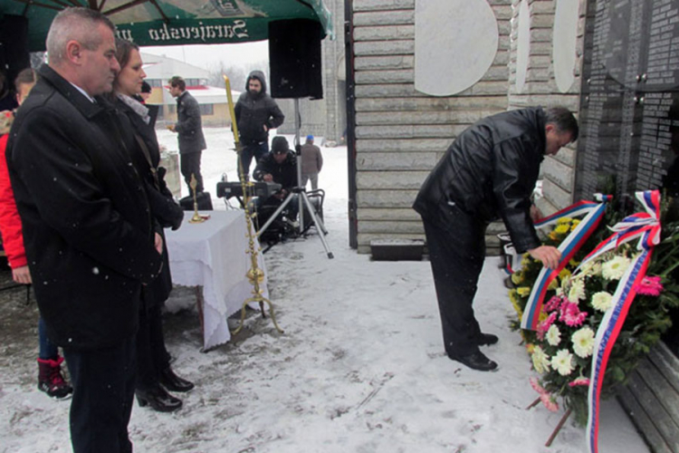 Skelani: Služen parastos za 305 Srba ubijenih 1993. godine