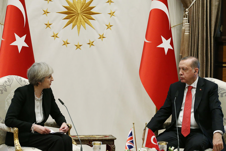 Ankara i London se nadaju razvoju ekonomskih odnosa