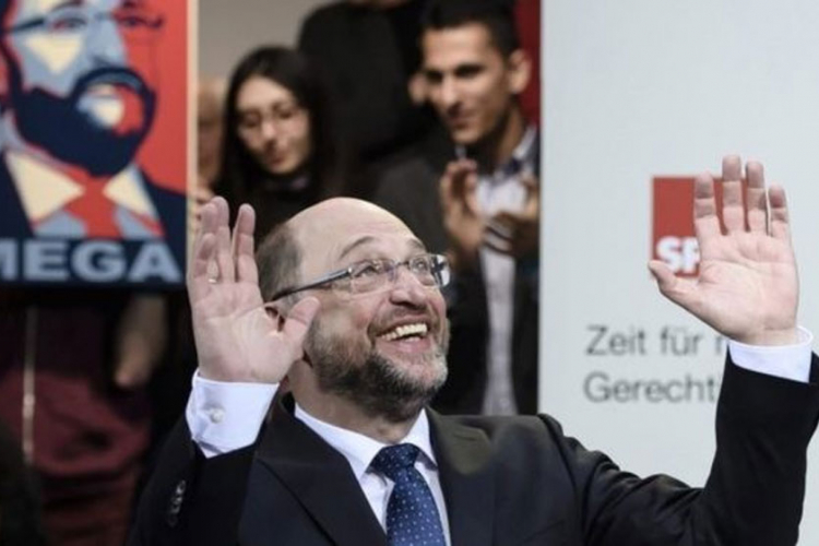 Martin Šulc u predizbornoj kampanji protiv Angele Merkel