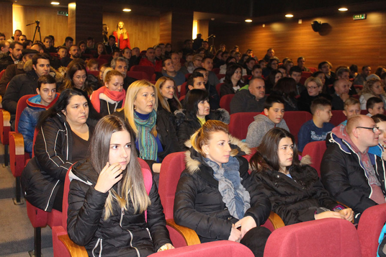 U Bratuncu počeo Festival ruskog filma