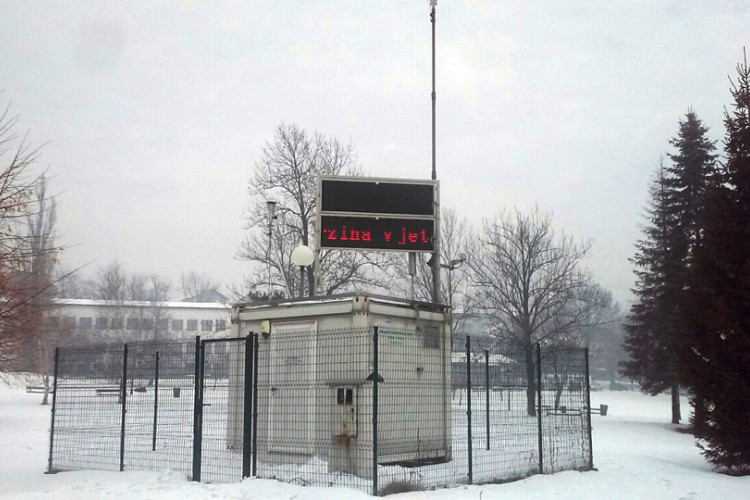 Tuzla: Otrovne čestice prekidaju nastavu