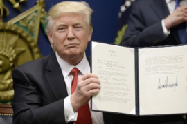 Više Amerikanaca za Trampovu uredbu nego protiv