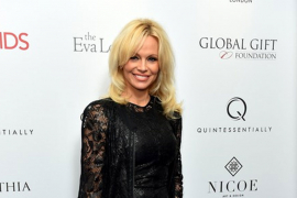 Pamela Anderson redovno posjećuje ambasadu Ekvadora u Londonu