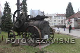 Vandalizam u dvorištu Muzeja RS (FOTO)