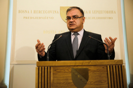 Ivanić: Revizija tužbe je kršenje Ustava i pucanj u prazno