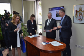 Konzul Srbije uručio nagrade najboljim učenicima na konkursu