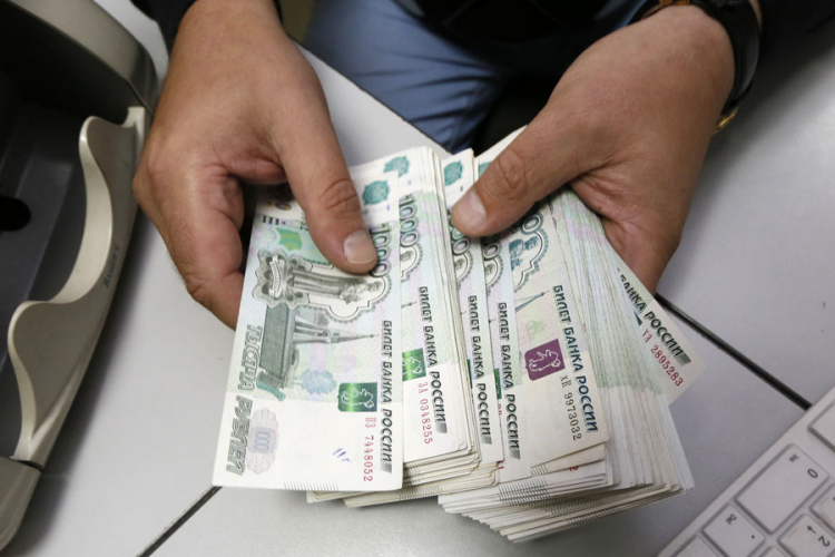 Oporavak rublje zadao Rusiji novu glavobolju