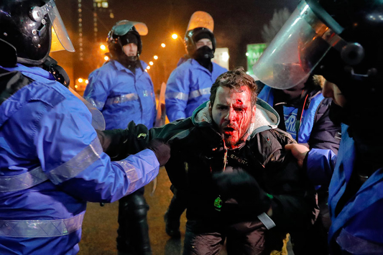 Nemiri u Bukureštu: Sukobi između demonstranata i policije (FOTO, VIDEO)