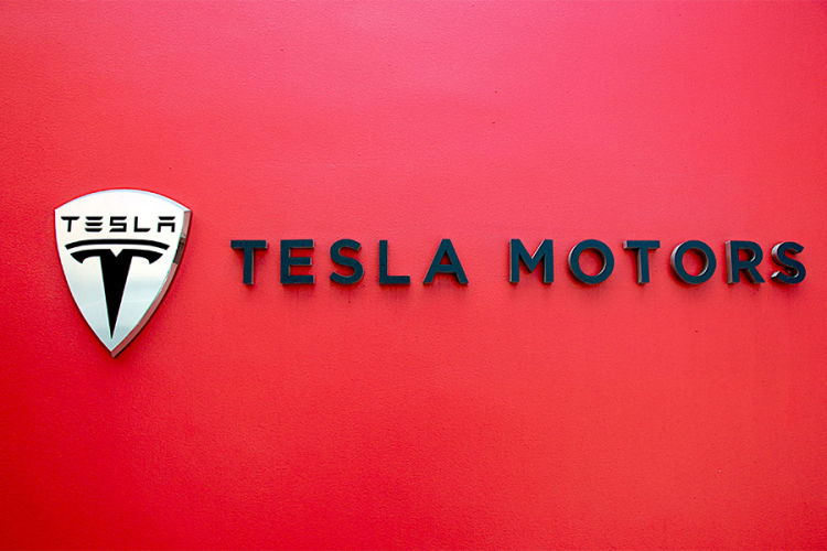 "Tesla" izbacuje "motors" iz naziva firme
