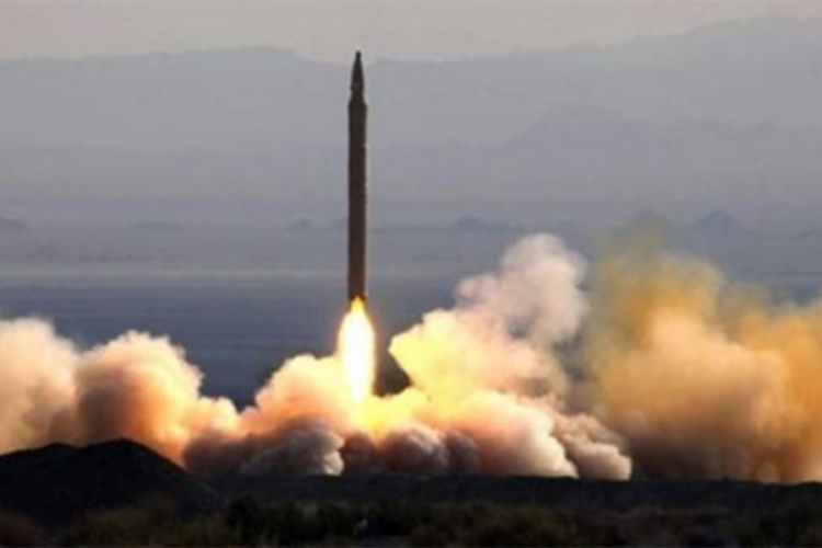 Iran uspješno testirao balističke rakete