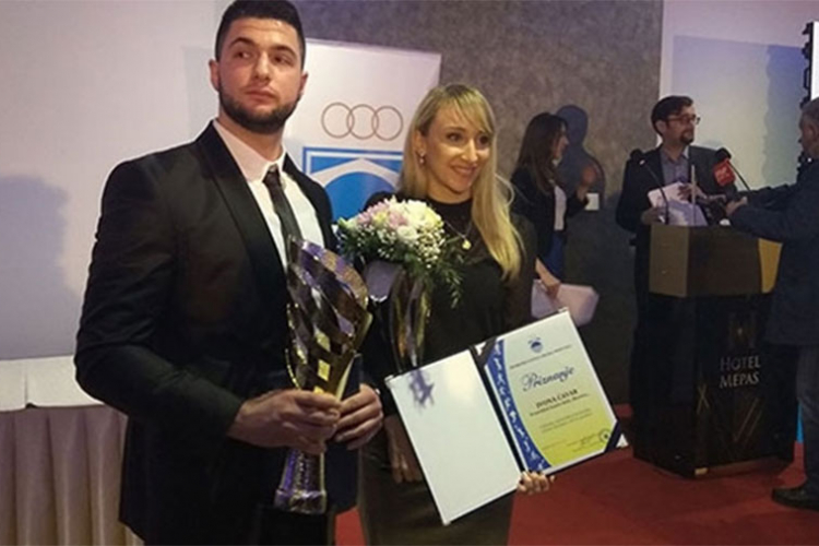Priznanja Crnomeroviću i Ćavarovoj