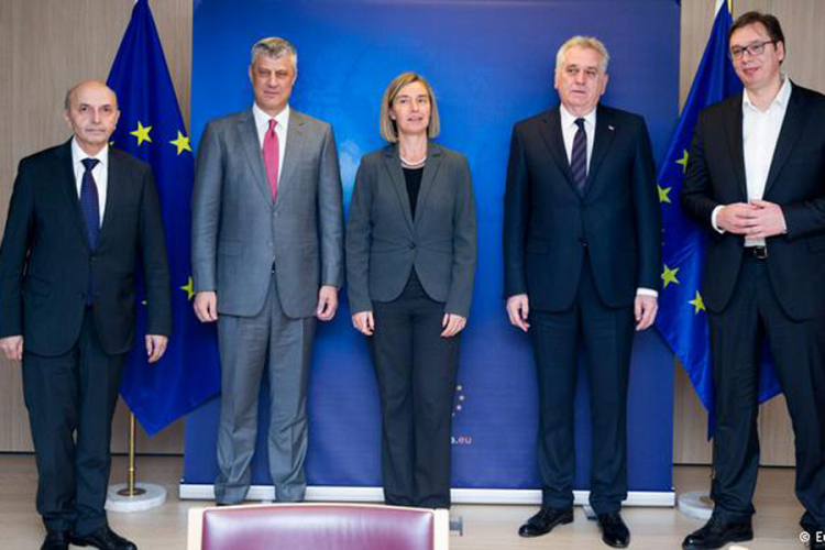 DW: Priznanje Kosova stiglo na sto?