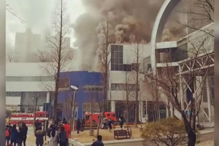 Požar u igraonici za djecu: Četvoro poginulo, više od 40 povrijeđeno (VIDEO)