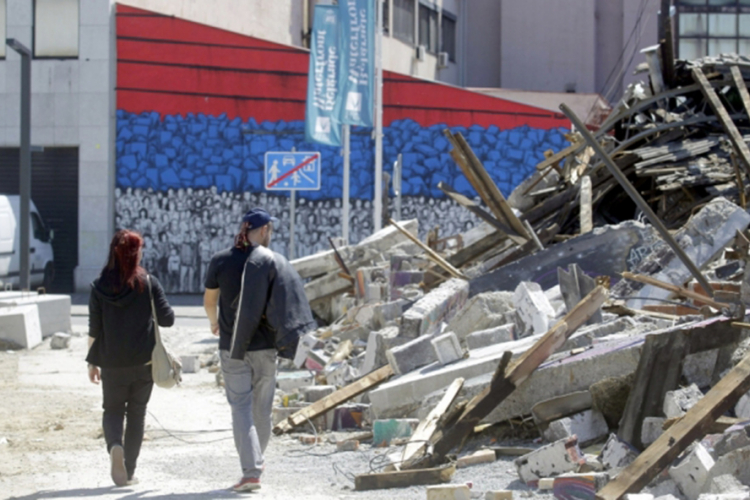 Uz sirene za uzbunu deaktivirana bomba u Beogradu