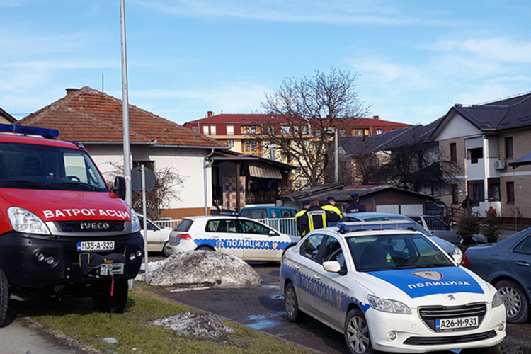 Doboj: U nervnom rastrojstvu posjekao policajca