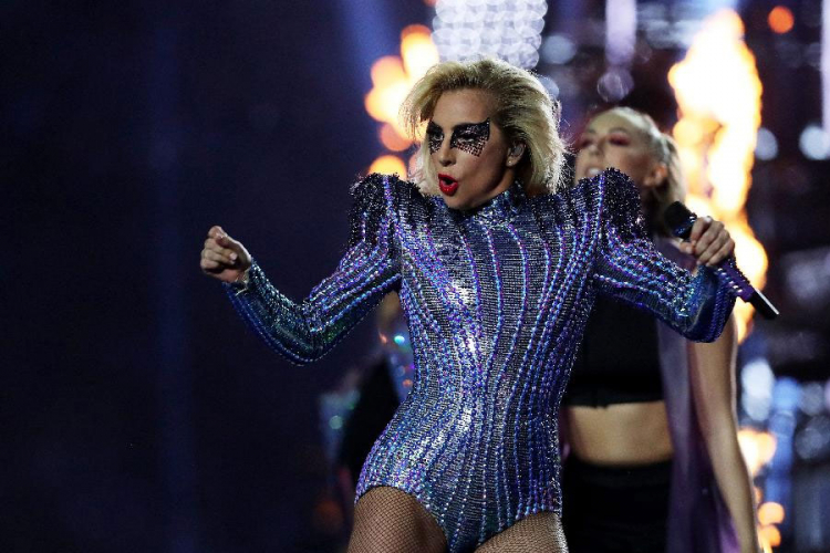 Lady Gaga začinila američki Super Bowl (VIDEO)
