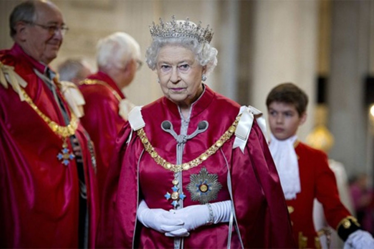 Britanska kraljica slavi 65 godina na tronu