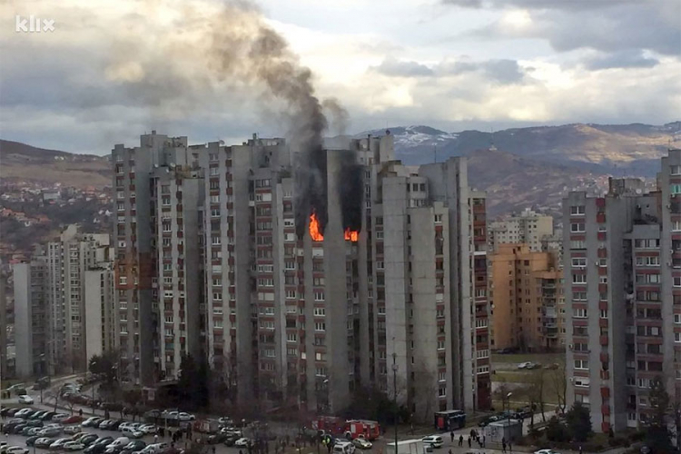 Požar u Sarajevu: Nakon eksplozije planuo stan (VIDEO)