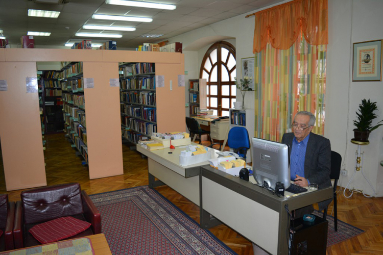 Bračni par poklonio biblioteci 863 knjige