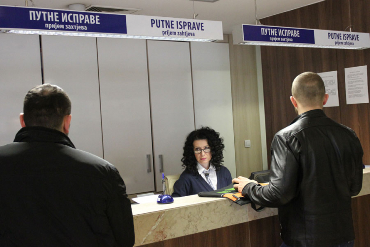 Ministarstvo civilnih poslova: BiH neće ostati bez pasoša