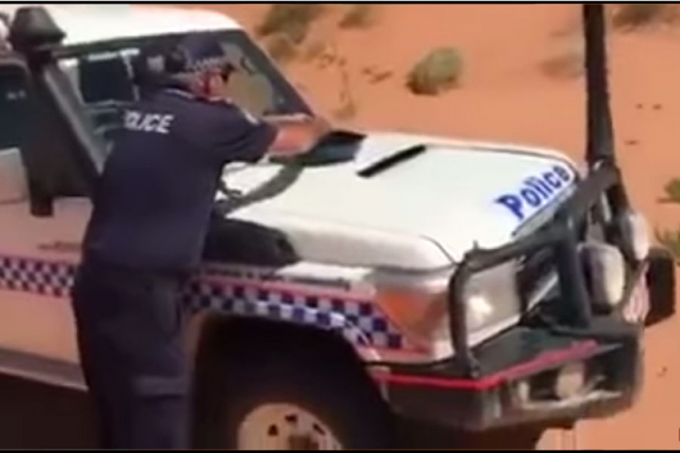 Paklena vrućina u Australiji, peku jaja na automobilima