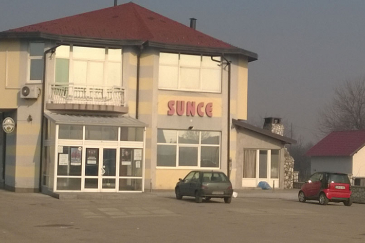 Zaštitar ubijen nožem, gosta motre specijalci