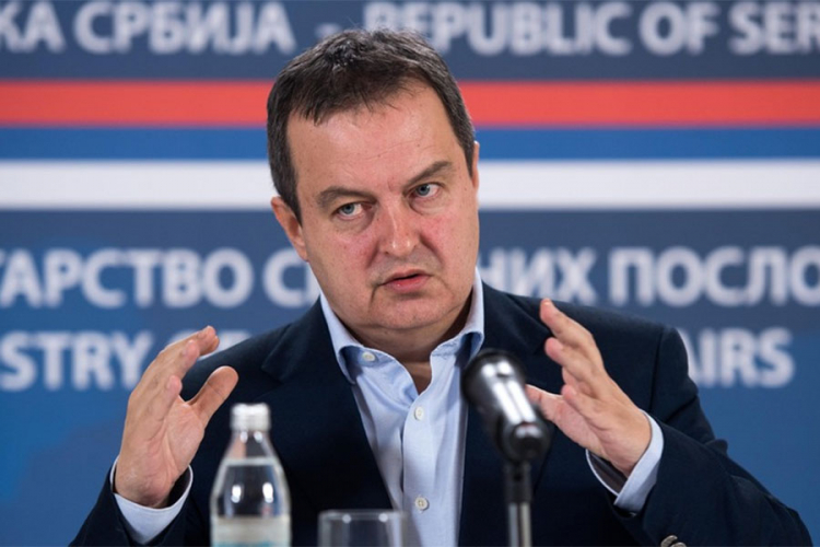 Dačić: Sramotno ako Nikolić hoće da se kandiduje