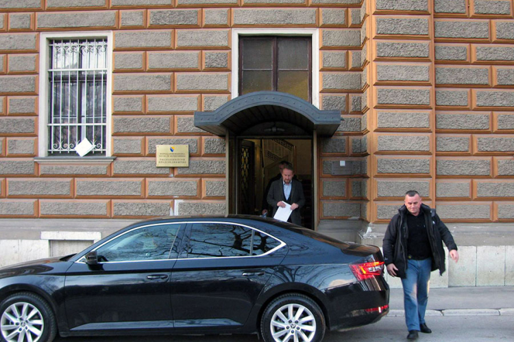 Izetbegović se sastao sa Zvizdićem i Džaferovićem