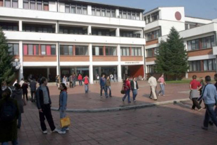 Ostali bez ruskog jezika u ovom semestru