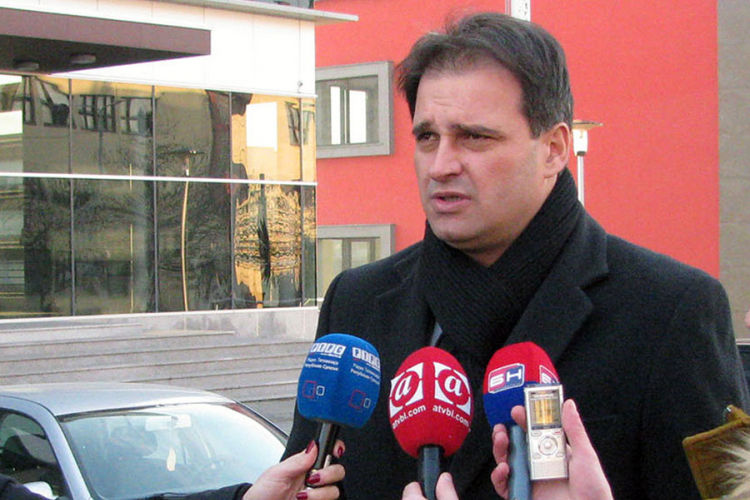Govedarica: Upitna parlamentarna većina