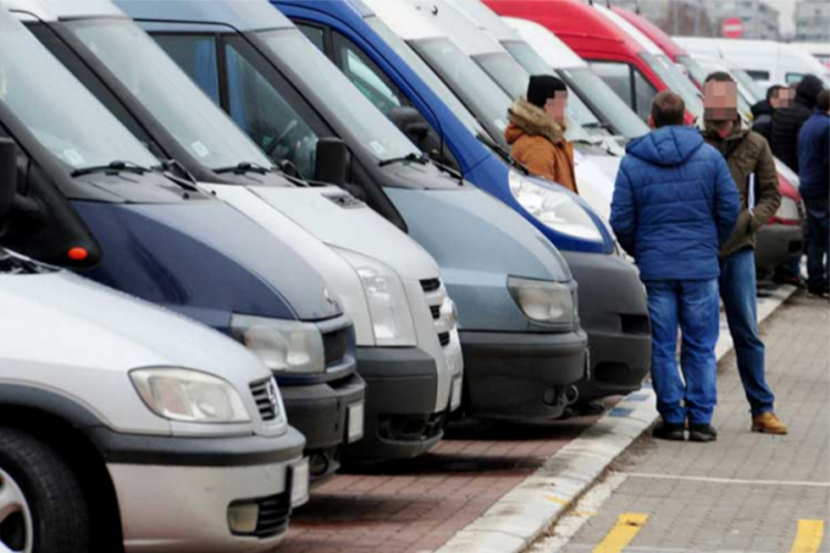 Debljim kaznama staju u kraj divljim prevoznicima