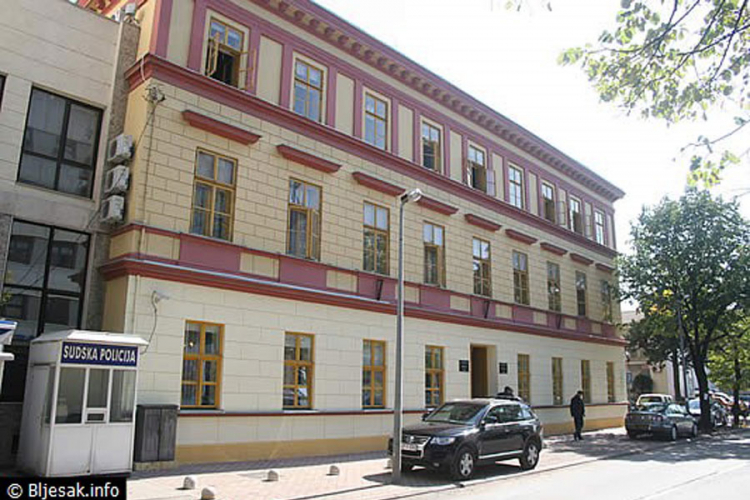Robija za razbojnika sa staklenim okom